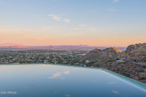 5678 E Cheney Dr, Paradise Valley, AZ, 85253-3076 | Card Image