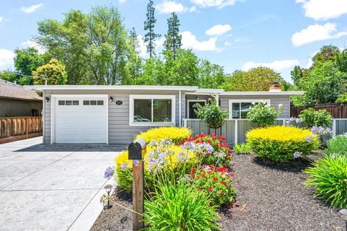 137 Diablo Ct, Pleasant Hill, CA, 94523-1924 | Card Image