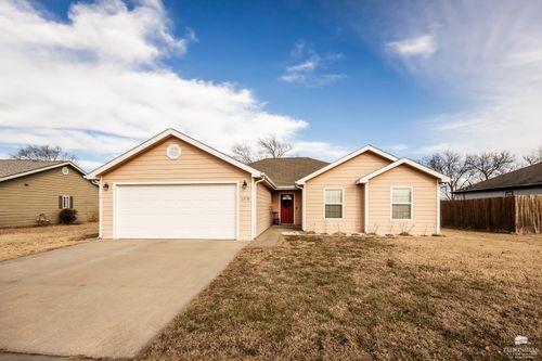 1719 W 14th Street Pl, Junction City, KS, 66441-1907 | Card Image