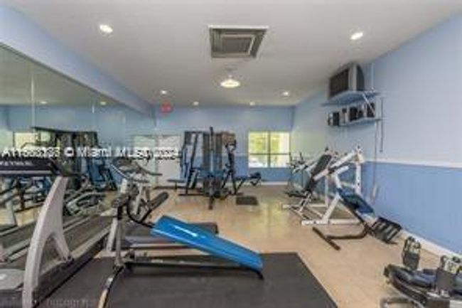 APT-117 - 200 177 Th Dr, Condo with 1 bedrooms, 1 bathrooms and null parking in Sunny Isles Beach FL | Image 18