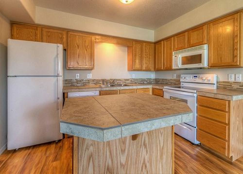 1969 Nw Larch Spur Ct, Redmond, OR, 97756-7724 | Card Image