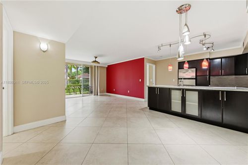 apt-108-1733 Village Blvd, West Palm Beach, FL, 33409-2010 | Card Image