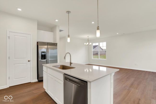 104 Maxim Ct, Condo with 2 bedrooms, 2 bathrooms and null parking in Cumberland IN | Image 8