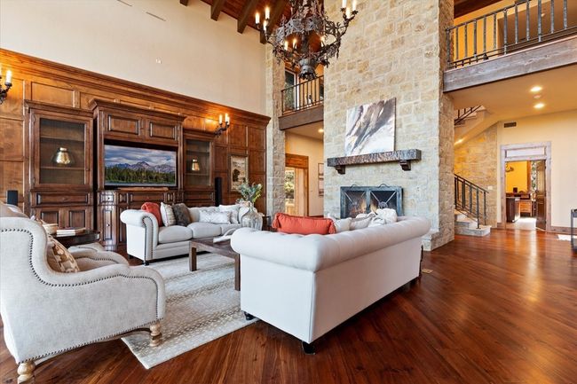 556 Cliff View Loop, Home with 6 bedrooms, 7 bathrooms and null parking in Harper TX | Image 12