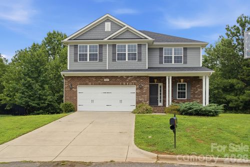 123 Bunker Hill Ln, Statesville, NC, 28677-9810 | Card Image