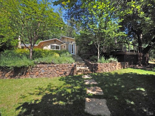 22549 River Road, Geyserville, CA, 95441 | Card Image