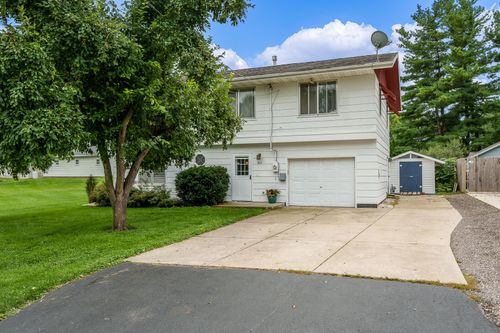 305 E North St, DURAND, IL, 61024-9587 | Card Image