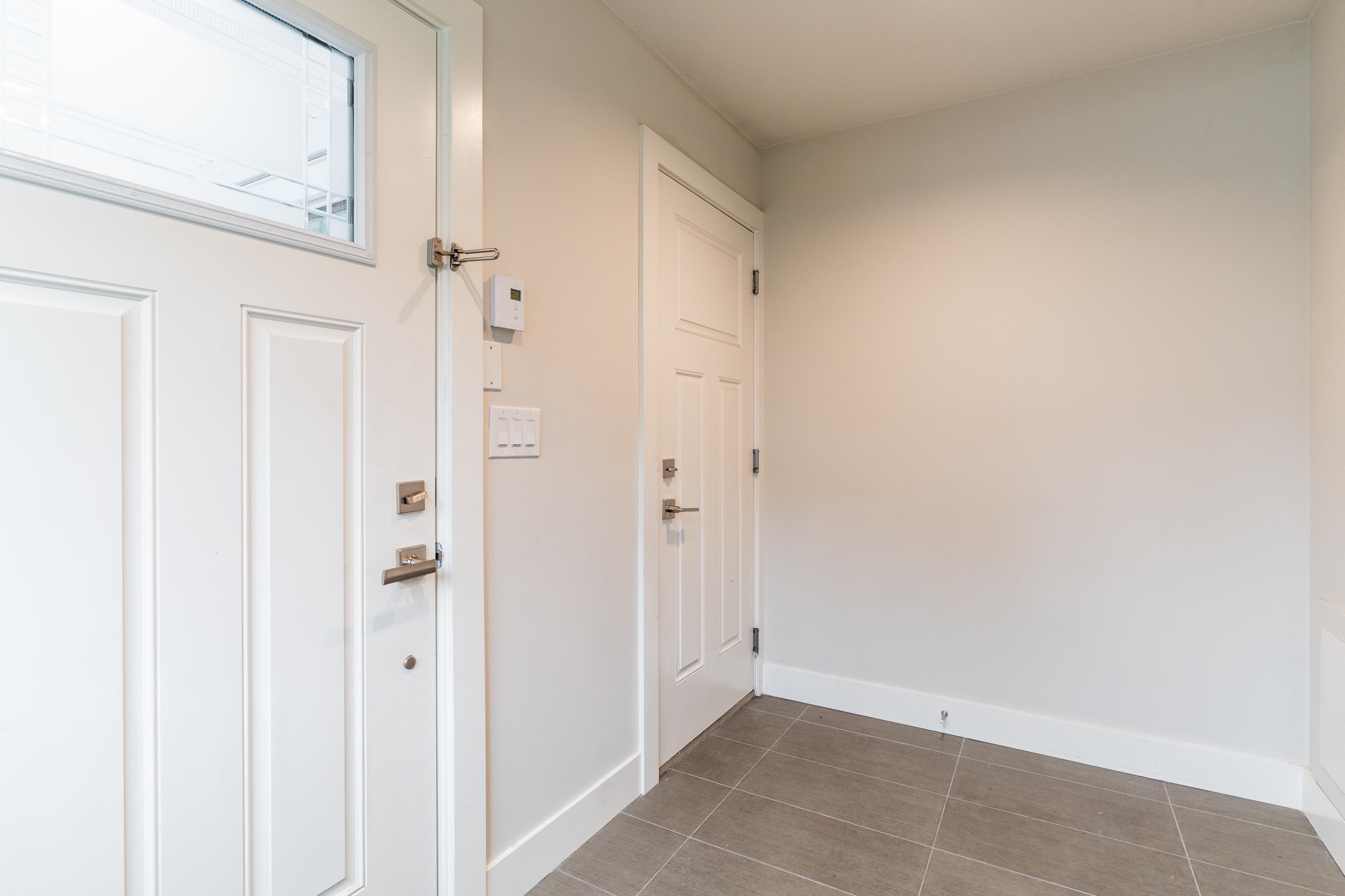 32 - 189 Wood Street, Townhouse with 3 bedrooms, 2 bathrooms and 4 parking in New Westminster BC | Image 6
