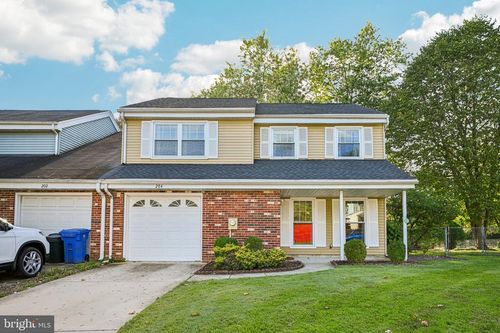 204 Stratton Ct, MOUNT LAUREL, NJ, 08054-3304 | Card Image