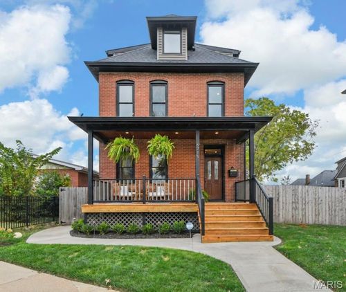 6715 Clayton Ave, Saint Louis, MO, 63139-3735 | Card Image