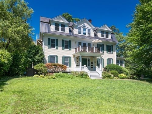 2-88 Round Hill Rd, Northampton, MA, 01060-2167 | Card Image
