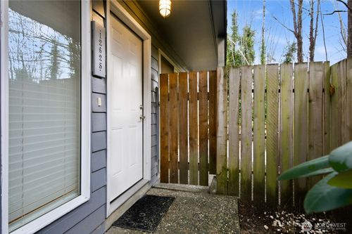 12625 Se 42nd Street, Bellevue, WA, 98006 | Card Image