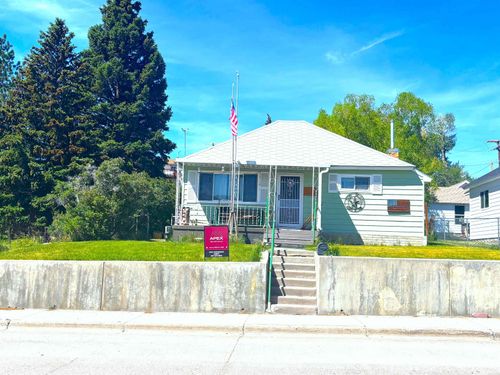 317 Pine Ave, Kemmerer, WY, 83101-3054 | Card Image