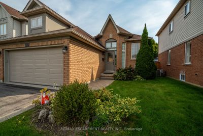 128 Riley St, House other with 1 bedrooms, 2 bathrooms and 4 parking in Waterdown ON | Image 2