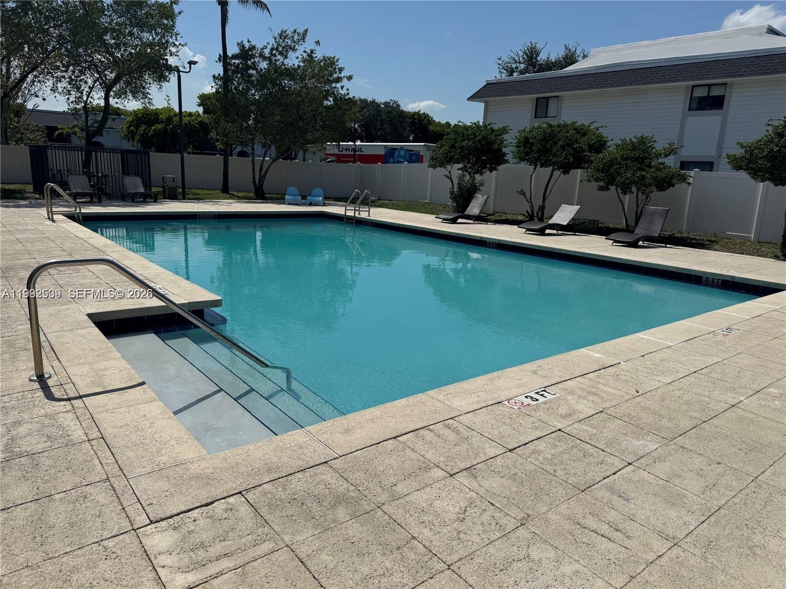 Residential Lease in Hialeah 3