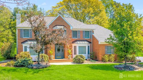 7 Seaman Rd, Freehold, NJ, 07728-8583 | Card Image