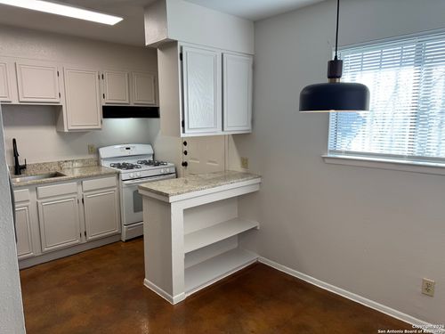 apt-2-1218 Wyoming St, San Antonio, TX, 78203-1377 | Card Image