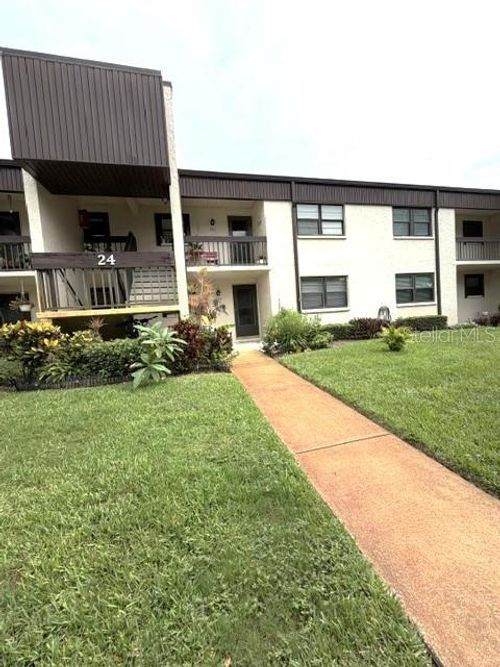 24-102-2400 Winding Creek Blvd, CLEARWATER, FL, 33761-2533 | Card Image