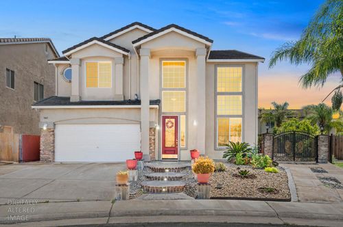9487 Winding River Way, Elk Grove, CA, 95624-1263 | Card Image