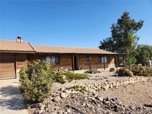 8128 Mono Dr, Hesperia, CA, 92345-7534 | Card Image