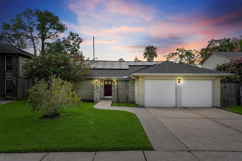 405 Stonewall Dr, League City, TX, 77573-3430 | Card Image