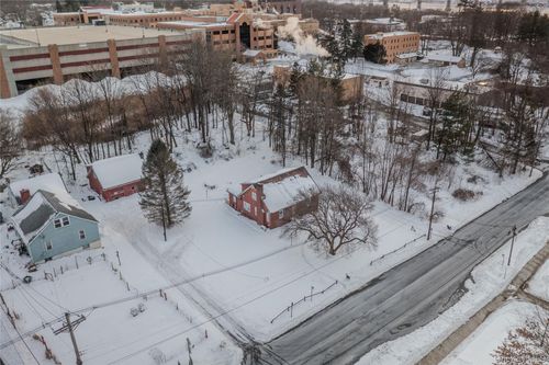 42 W Cedar St, Poughkeepsie, NY, 12601-1335 | Card Image