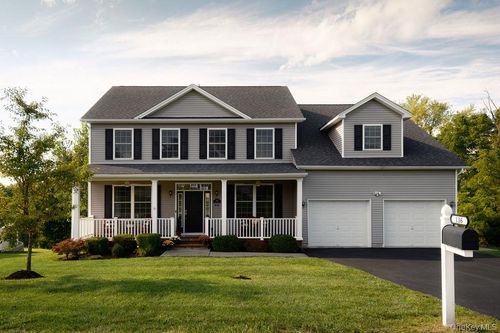 136 Stratford Dr, Poughkeepsie, NY, 12603-6837 | Card Image