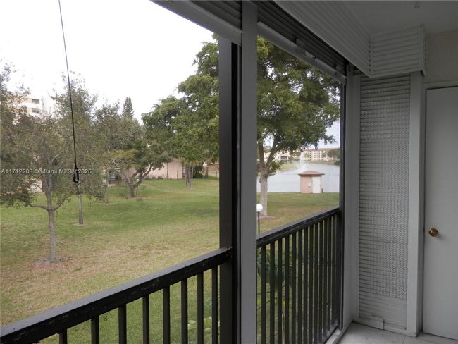 APT-180 - 2257 Sw 15 Th St, Condo with 2 bedrooms, 2 bathrooms and null parking in Deerfield Beach FL | Image 4
