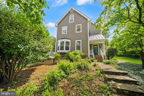 15584 Second St, Waterford, VA, 20197-2010 | Card Image