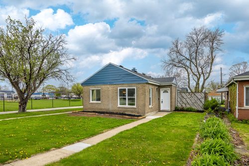 1415 N Taft Ave, Berkeley, IL, 60163-1457 | Card Image