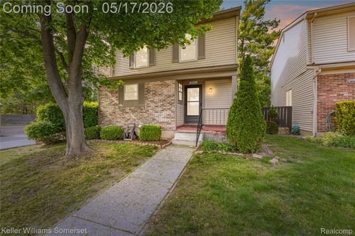 2907 Roundtree Dr, Troy, MI, 48083-2333 | Card Image