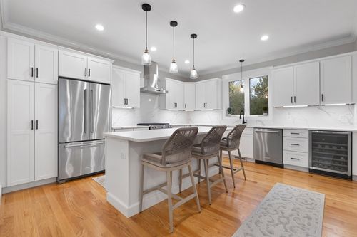 41 Lowell St, Woburn, MA, 01801-2357 | Card Image