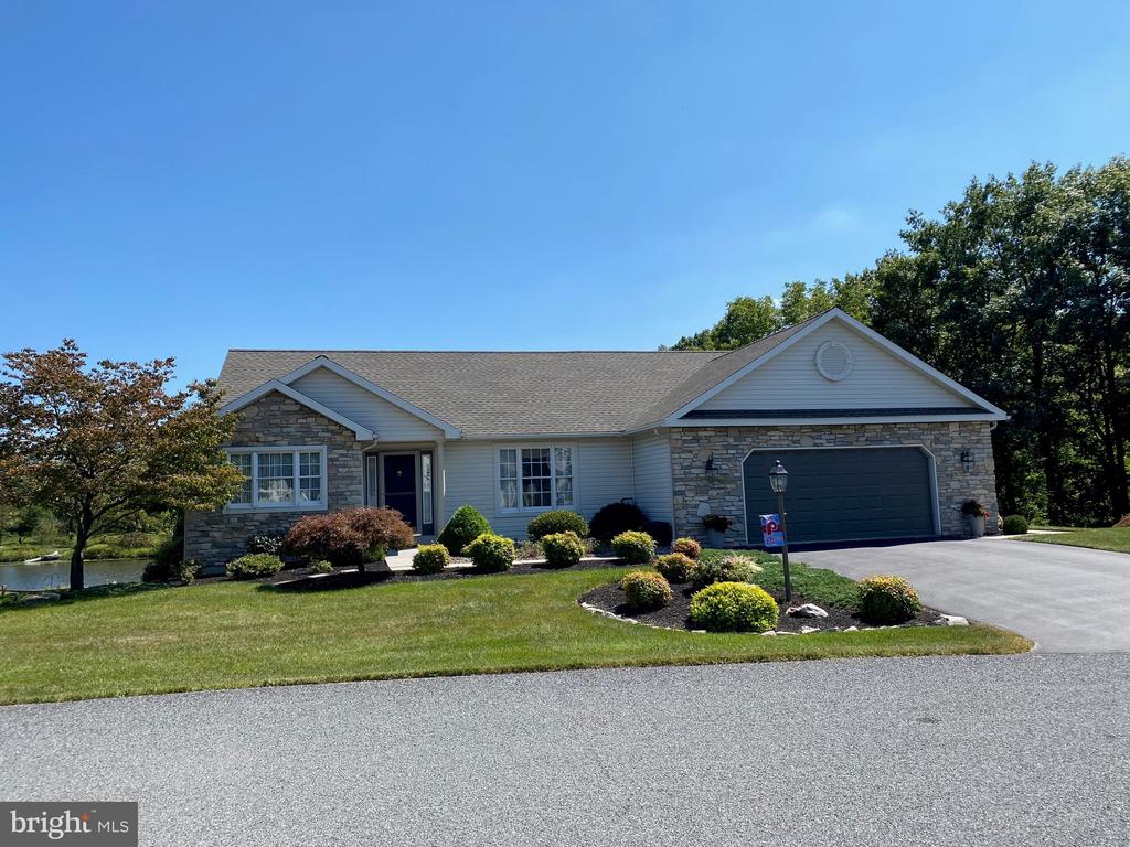 Pond View Dr, Hamburg, PA 19526