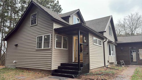 584 21 1/2 Ave, Cumberland, WI, 54829-9542 | Card Image