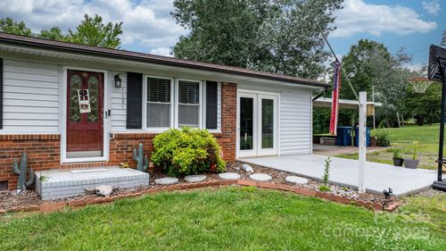 1691 Hill River Rd, Hiddenite, NC, 28636-9278 | Card Image