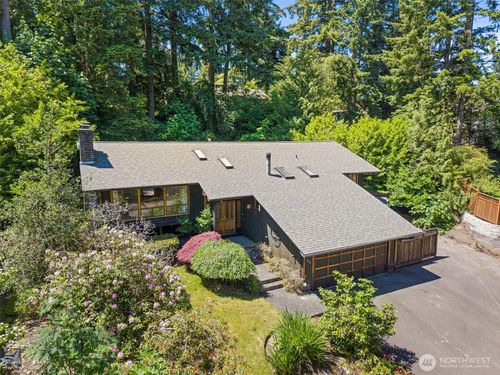 145 Big Bear Pl Nw, Issaquah, WA, 98027-3024 | Card Image