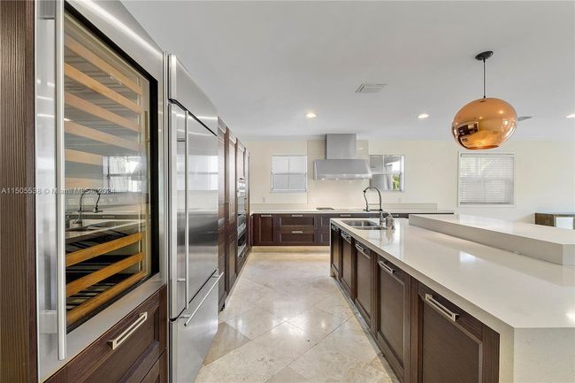 3545 E Fairview St, House other with 5 bedrooms, 6 bathrooms and null parking in Miami FL | Image 22