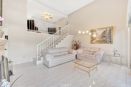 apt-16-10480 Sunland Blvd, Sunland, CA, 91040-1988 | Card Image