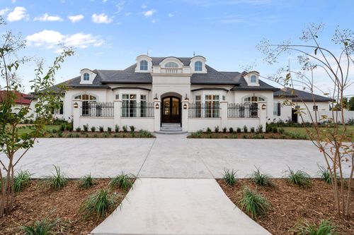 1902 Aberdeen Ave, Lubbock, TX, 79407-2135 | Card Image