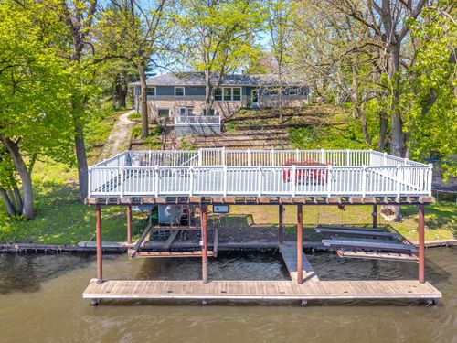 8395 N Kiger Dr, Monticello, IN, 47960-7103 | Card Image