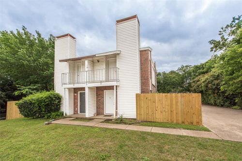 6828 Brentwood Stair Rd, Fort Worth, TX, 76112-3361 | Card Image