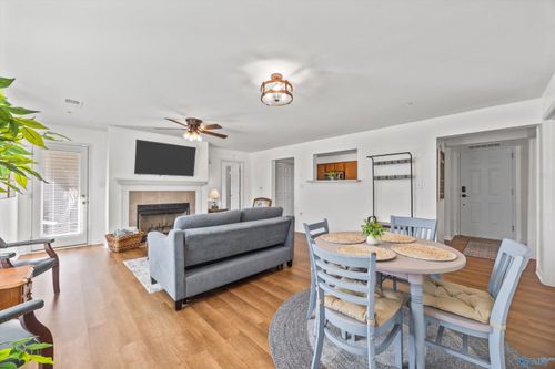 5042 Seven Pine Cir, Huntsville, AL, 35816-1326 | Card Image