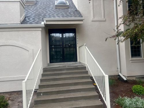 2905 S Vaughn Way, Aurora, CO, 80014-3438 | Card Image