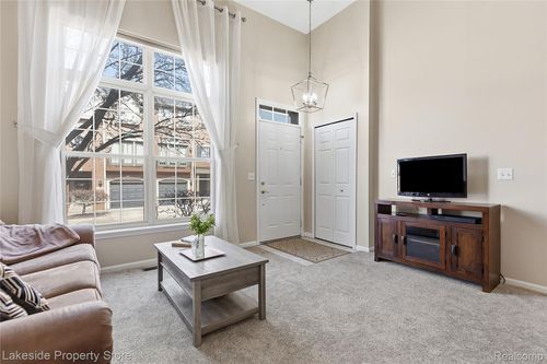 5-22187 W West Village Drive, Dearborn, MI, 48124 | Card Image