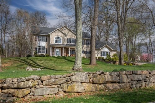 7 Rice Ln, Long Valley, NJ, 07853-3662 | Card Image