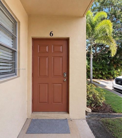 x6-2600 S Kanner Hwy, Stuart, FL, 34994-4640 | Card Image