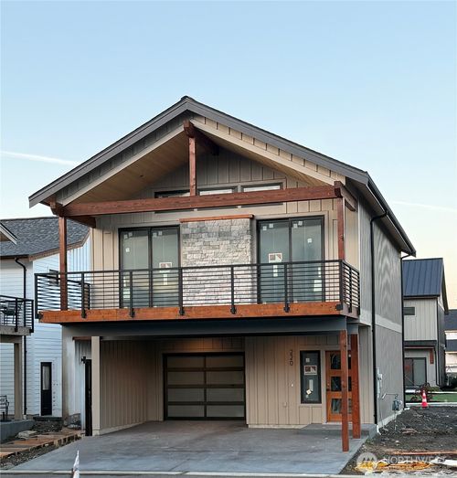 220 Skipping Stone Loop, Lynden, WA, 98264-1414 | Card Image