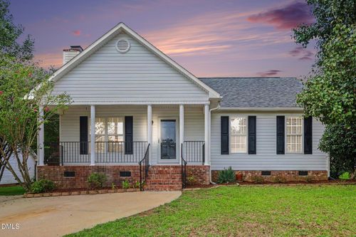 200 Waterford Dr, Clayton, NC, 27520-7951 | Card Image