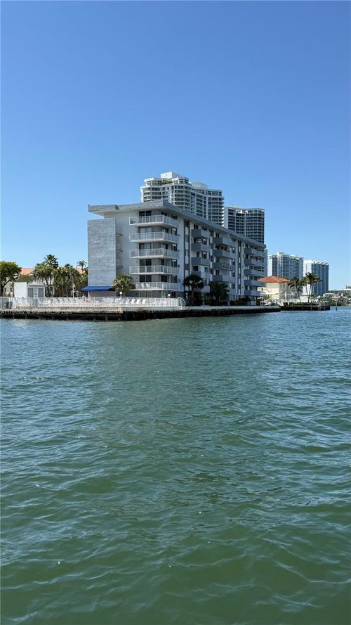 apt-108-4000 Ne 170th St, North Miami Beach, FL, 33160-3133 | Card Image
