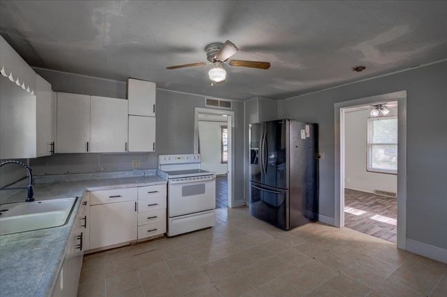 500 2 Nd Ave, House other with 2 bedrooms, 1 bathrooms and null parking in HOLLANDALE WI | Image 15